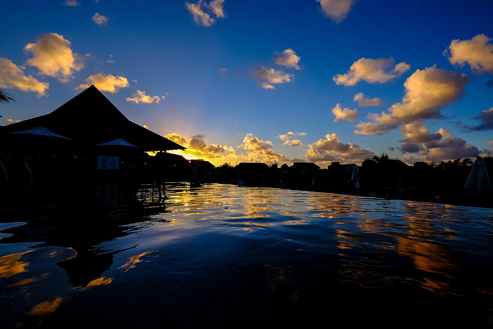 Mauritius-unsplash_cropped.jpg (150 KB)