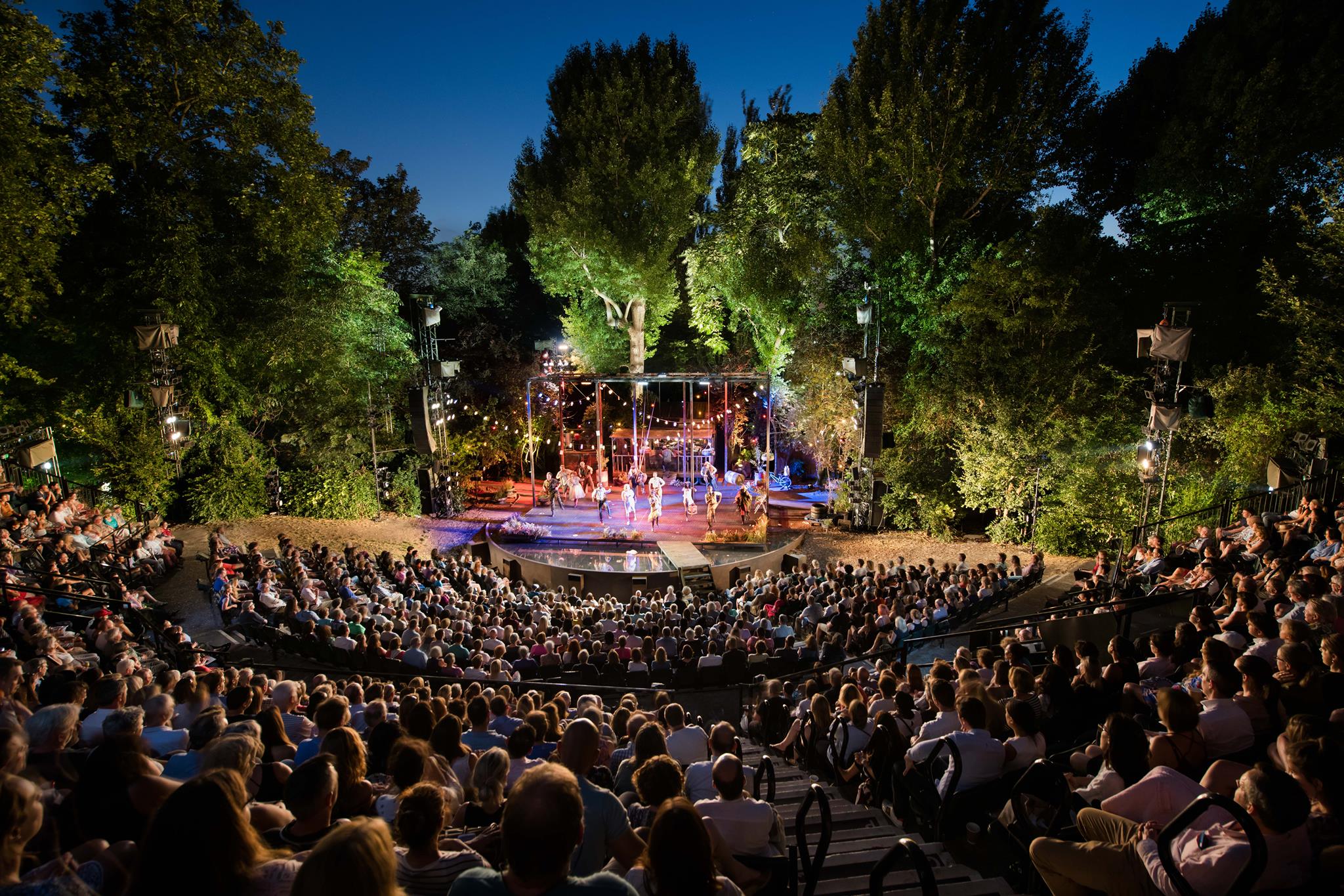 Regents_Park_Open_Air_Theatre.jpg (559 KB)